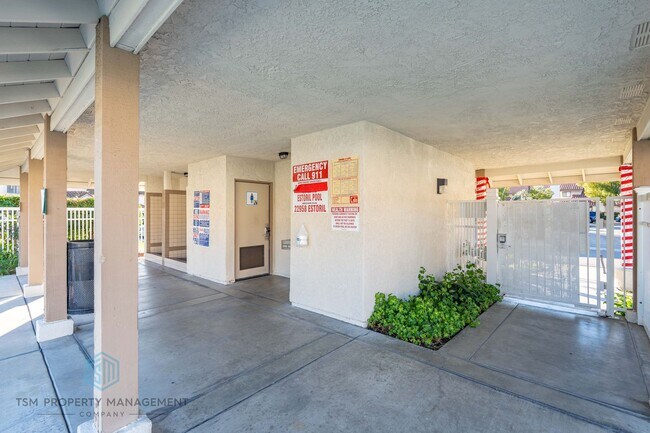 Building Photo - 2 Bed 2.5 Bath Montefino Townhome in the Heart of Diamond Bar!