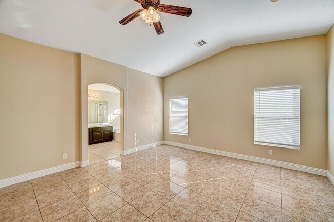 Building Photo - Stunning Northwest three bedroom w/ a loft!