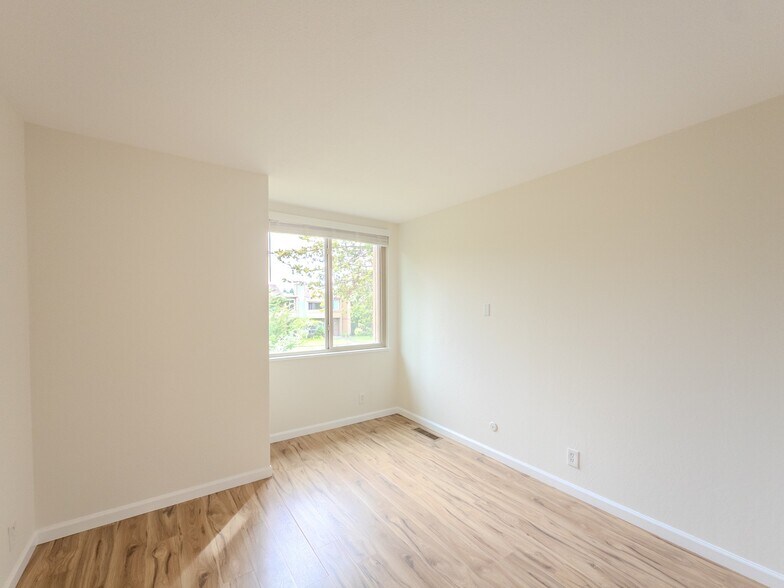 Building Photo - 3216 Phoenix Ln