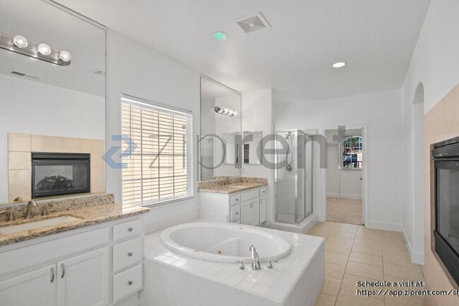 Building Photo - 207 Barcelona Dr