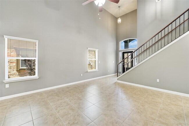 Building Photo - 371 Purple Martin Ave