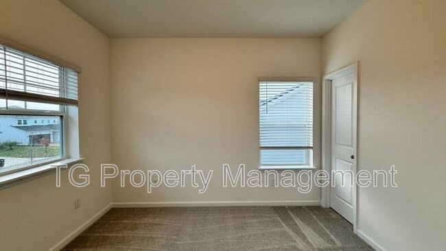 Building Photo - 117 Crew Ct