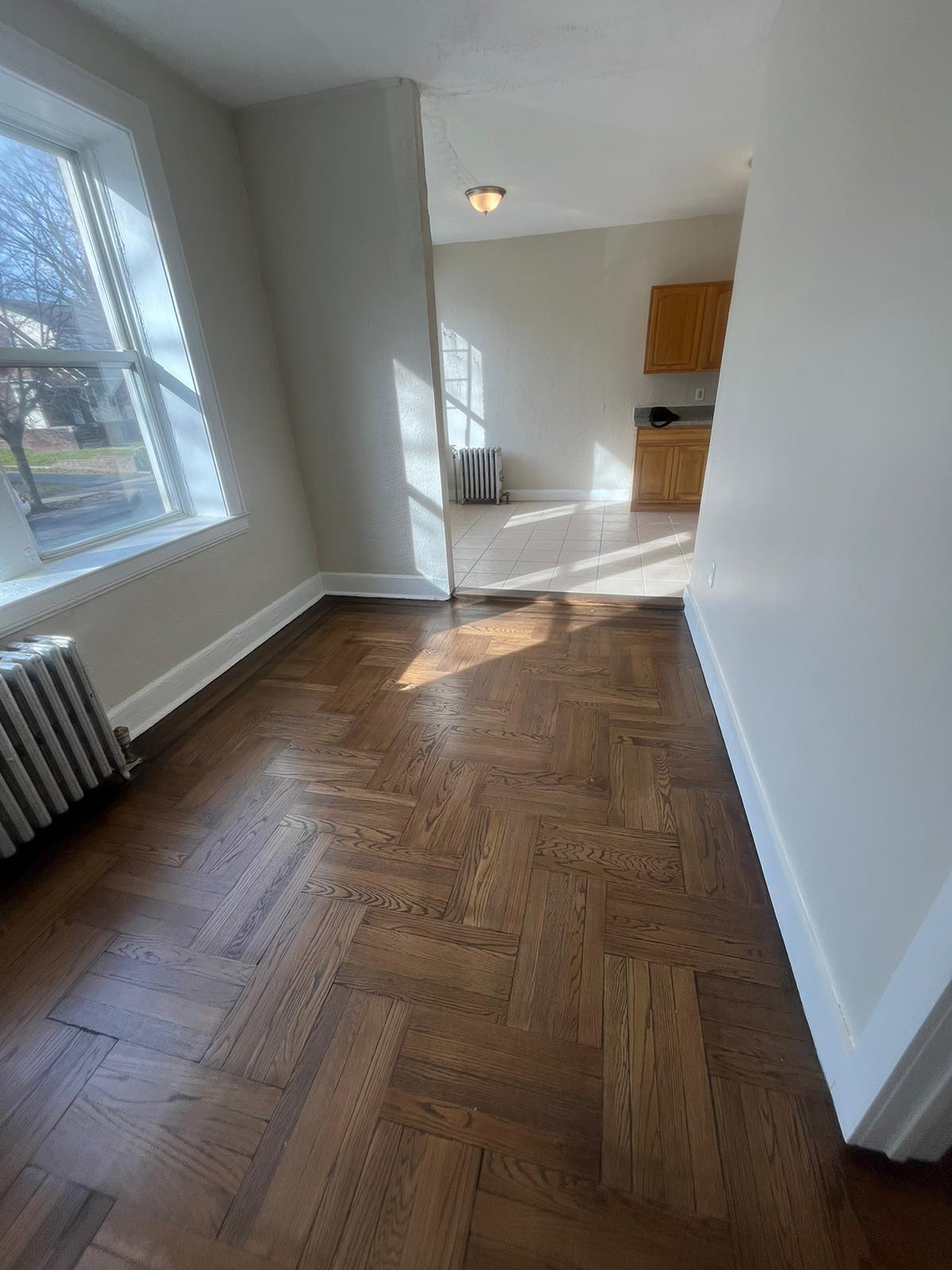 691 Elizabeth Ave 21 - 10 Goldsmith Ave