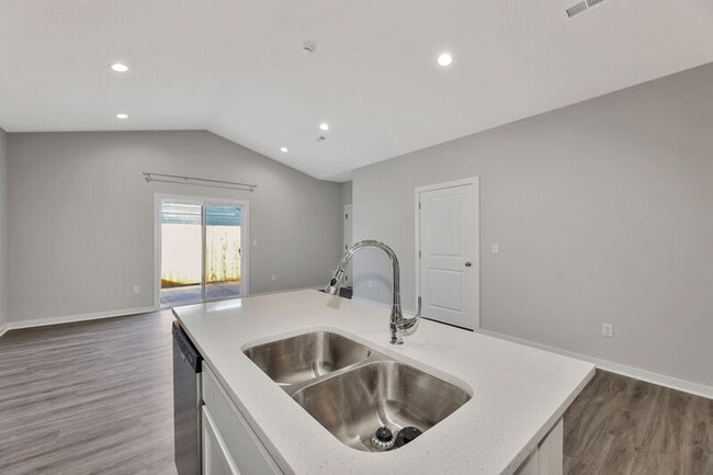 Building Photo - 13432 W Haskell Ct