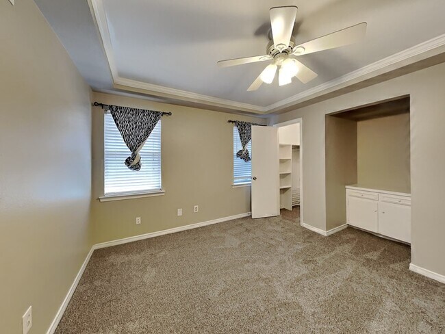 Building Photo - 204 Murray Ln