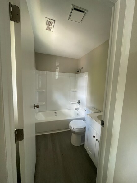 Building Photo - 2303 Wyoming St