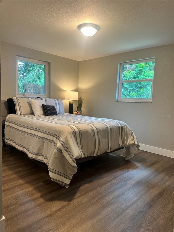 Building Photo - 12922 Post Rd