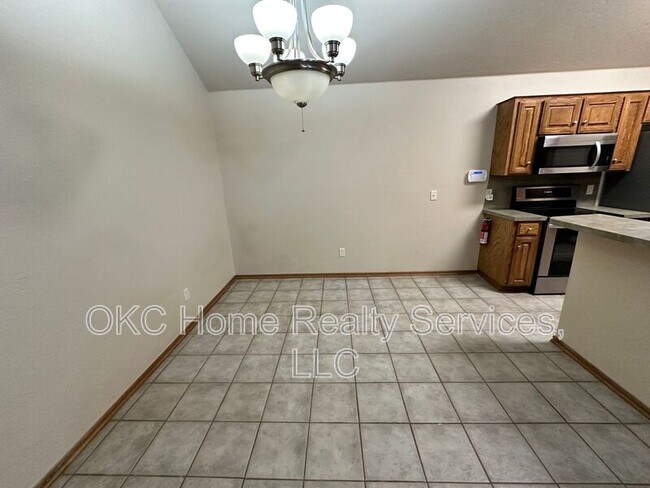 Building Photo - 1306 SW 25th Street