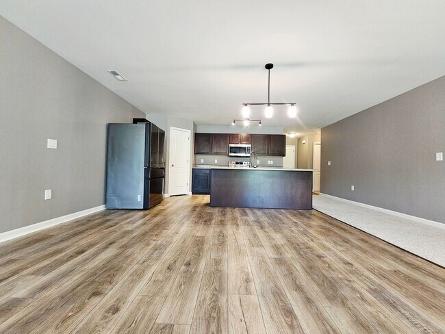 Building Photo - 1420 Demila Dr