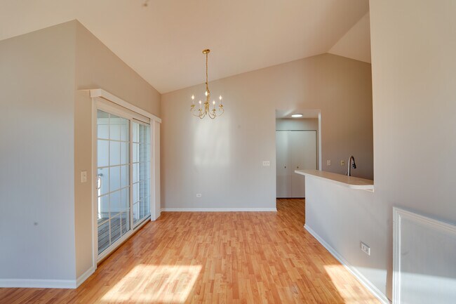 Building Photo - 1231 Silverstone Dr