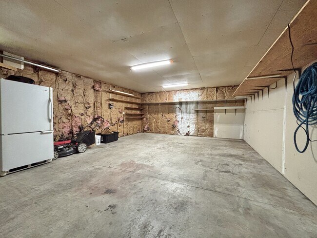 Building Photo - 3820 E 21st Ave