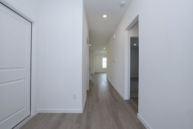 Building Photo - 40618 Balsam Run Ln