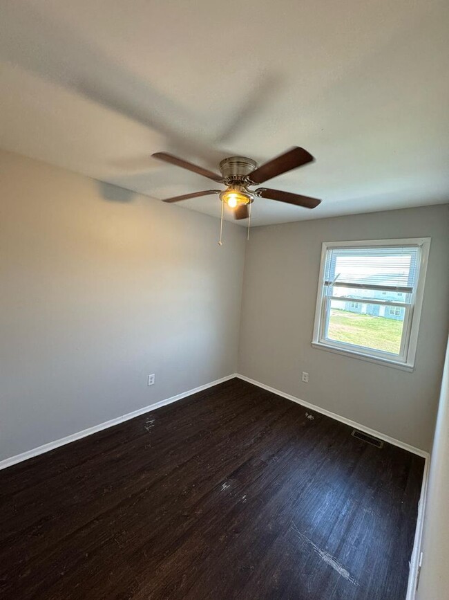 Building Photo - 3 Bed 1 Bath Home in Sicklerville