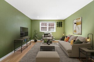 Building Photo - 116 Sycamore St