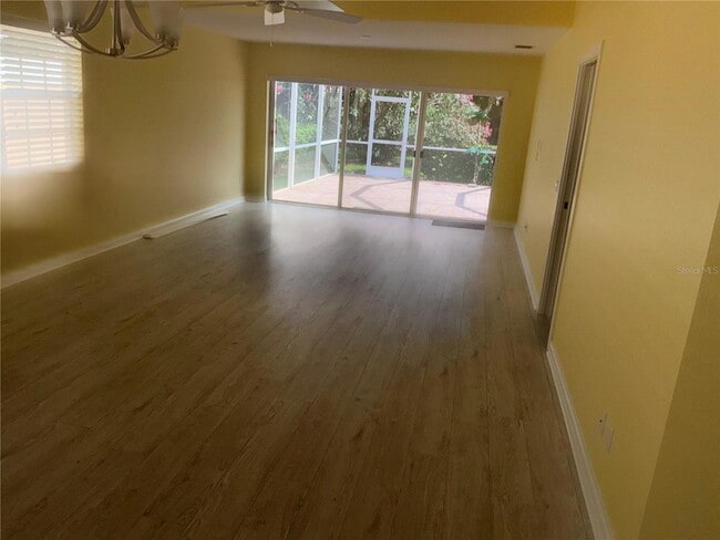 Building Photo - 8004 Camminare Dr