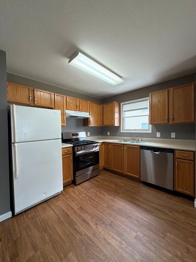 Building Photo - 218 Stonewall Ct