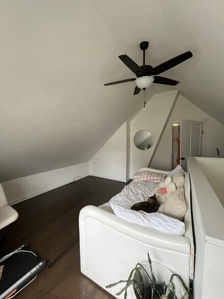Bedroom 3 - 3046 N Leavitt St