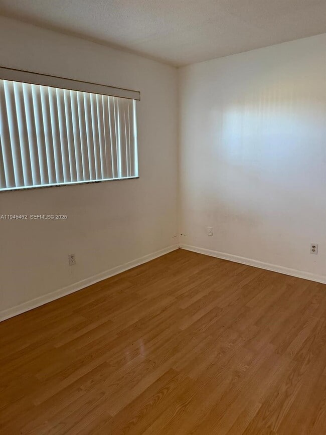 Building Photo - 5841 NW 61st Ave