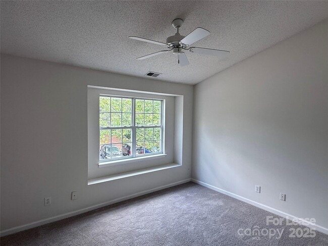 Building Photo - 609 Mountainwater Dr