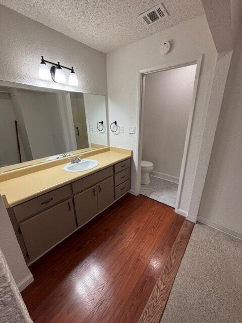 Building Photo - 1200 Lakewood Ave