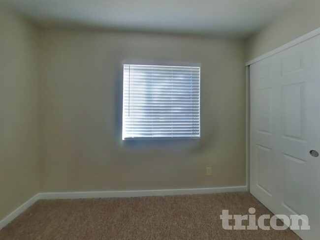 Building Photo - 8434 S 19th St