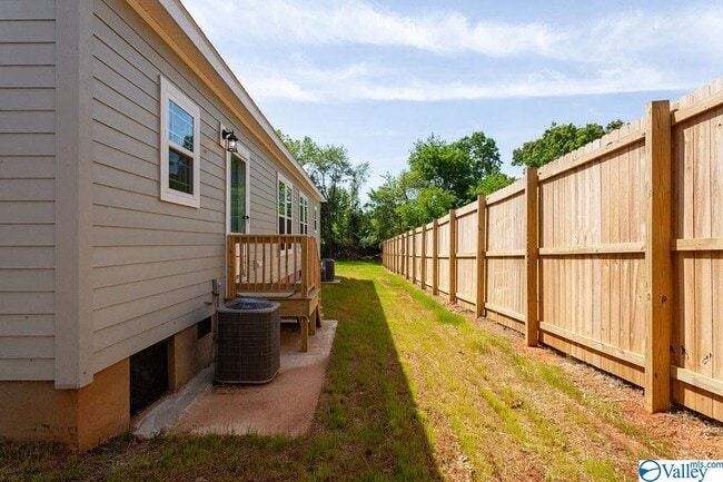 Building Photo - 334 Clutts Rd
