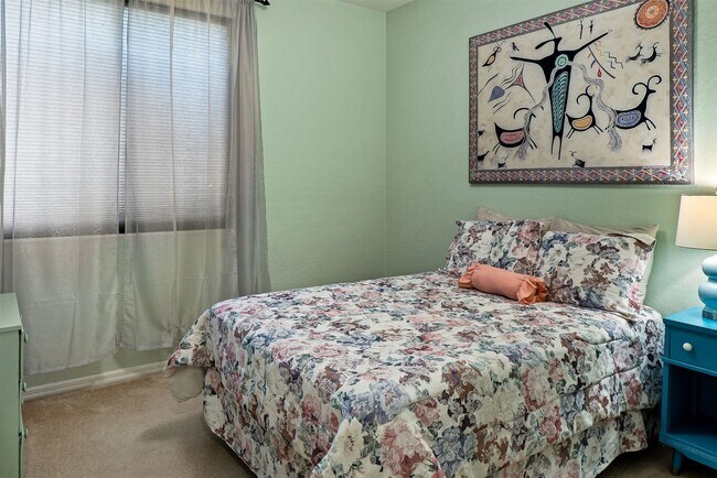 Building Photo - 90 E Bighorn Ct