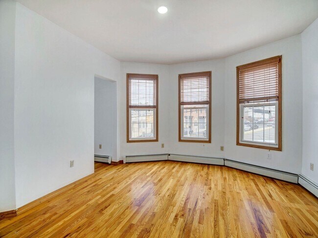 Building Photo - 921 Paterson Plank Rd