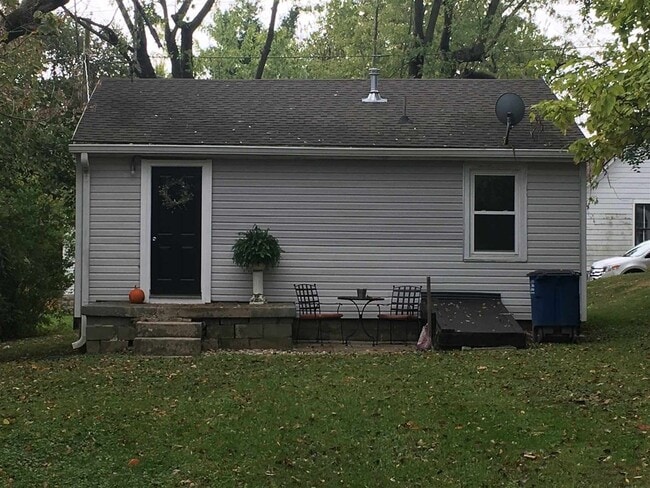 Building Photo - 313 17th St