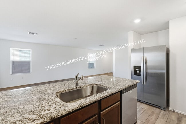 Building Photo - 8839 E Raven Hill Wy