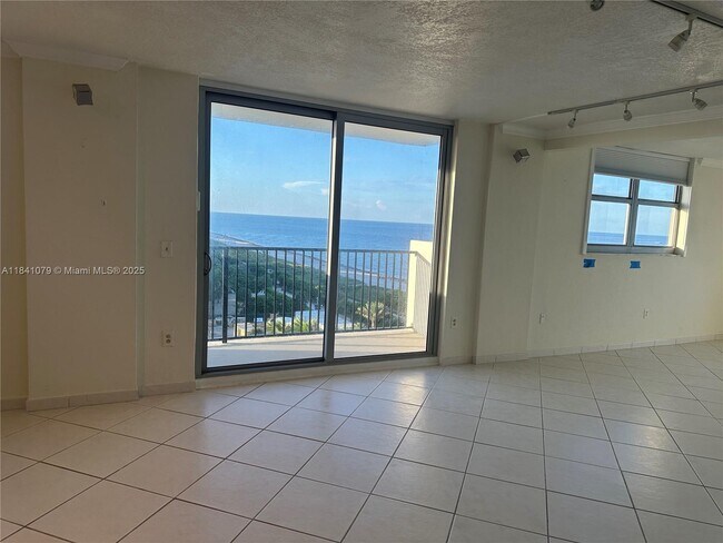 Building Photo - 9273 Collins Ave