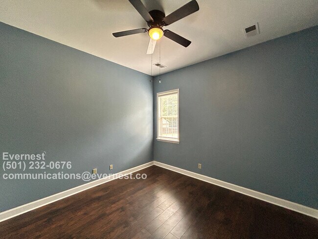 Building Photo - 9501 William Little Dr