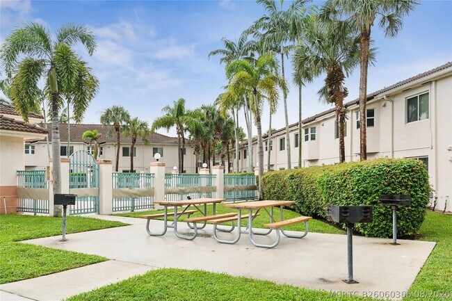 Building Photo - 2173 NW 78th Ave