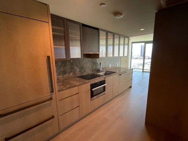 Building Photo - Brand NEW! Koula Studio