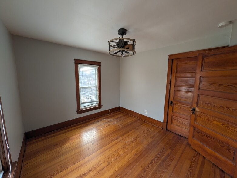 Building Photo - 1865 Grace St