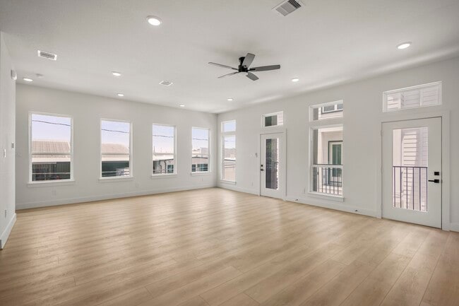 Building Photo - 1224 E 23rd St