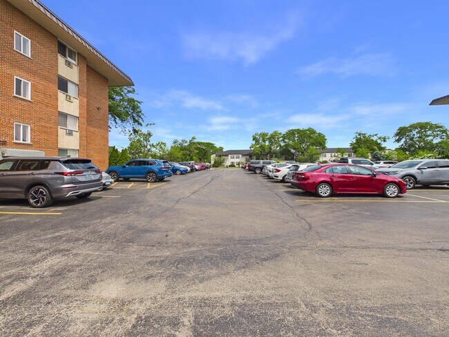 Building Photo - 2210 S Goebbert Rd