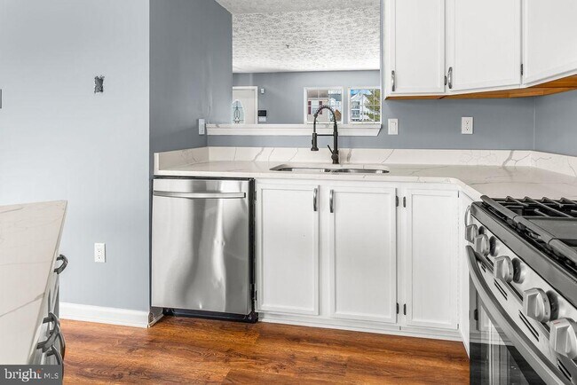 Building Photo - 7711 Cornerstone Way