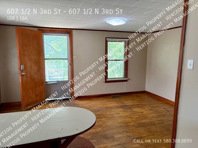 Building Photo - 607 1/2 N 3rd St-607 1/2 N 3rd St