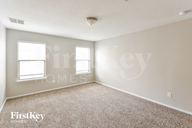 Building Photo - 9031 Canter Horse