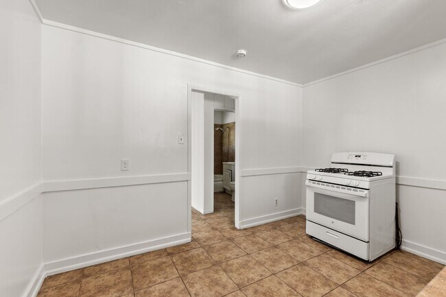 Building Photo - 4204-4216 E Washington Ave