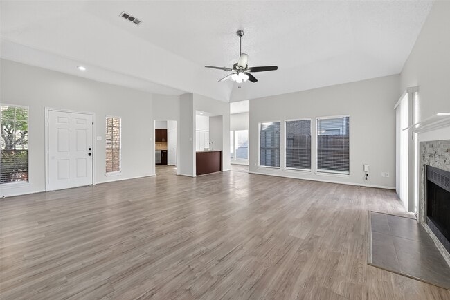 Building Photo - 3126 Lakefield Way