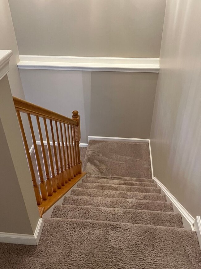 Building Photo - Beautifully maintained townhouse in Whittier Community available mid-May!