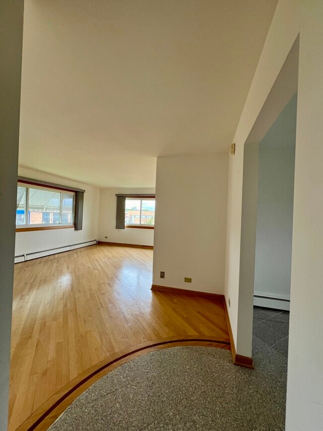 Building Photo - 8887 N Grace Ave