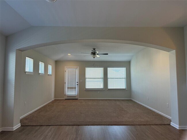 Building Photo - 9712 Grapevine Leaf Dr