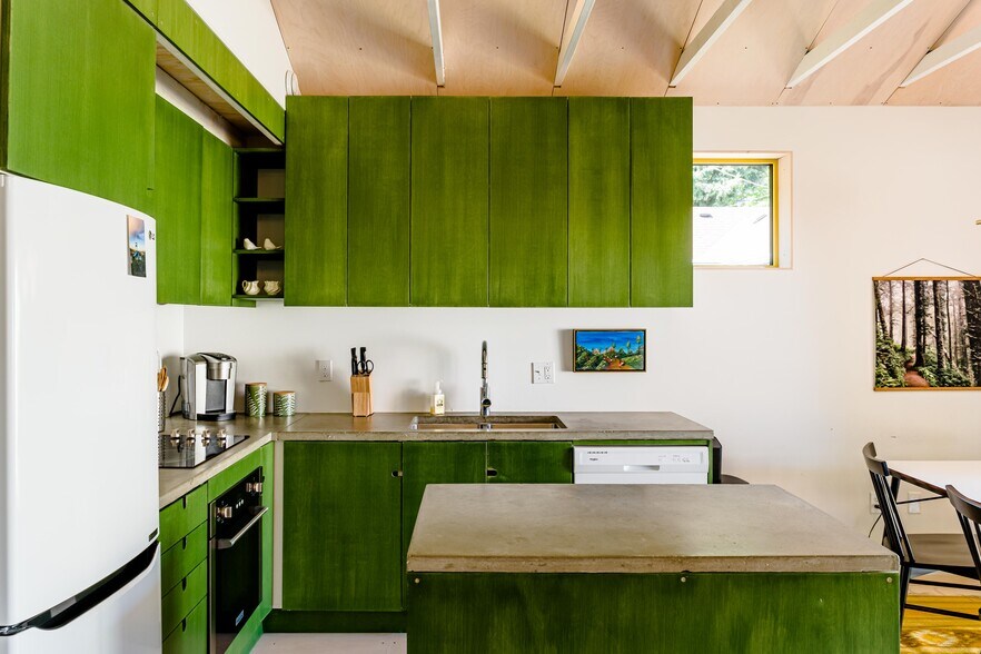 Building Photo - 8020 N Hurst Ave