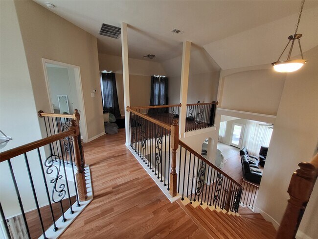 Building Photo - 26306 Reston Hill Ln