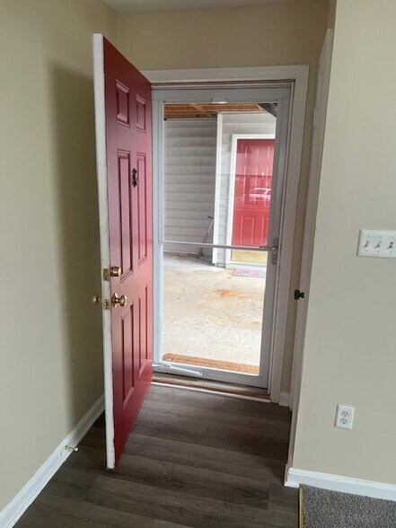 Building Photo - 14015 Vista Dr