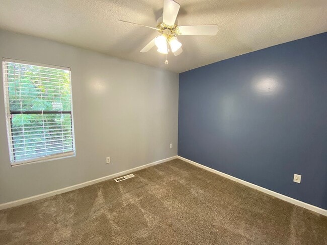 Building Photo - The Riverway at Aichele Terrace