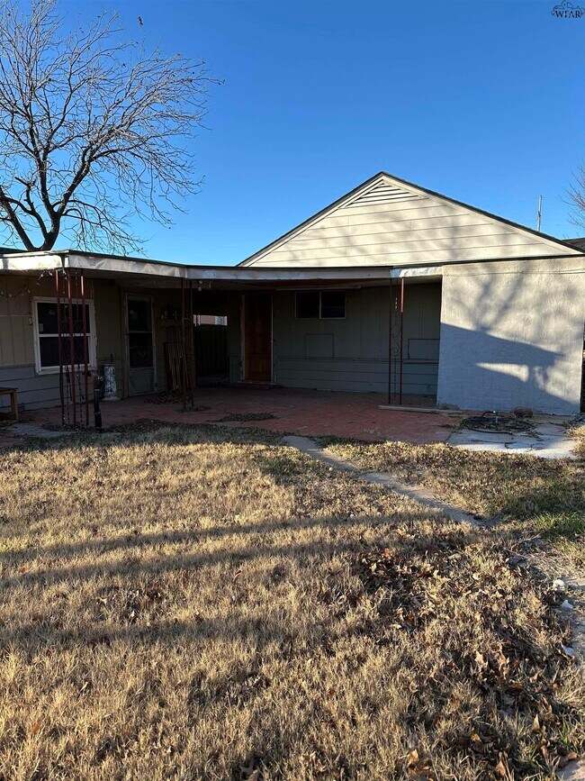 Building Photo - 1633 Orchard Ave